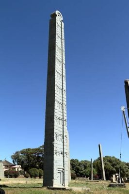  Die Stele von Axum – Ein Triumph der architektonischen Präzision und spirituellen Symbolik!